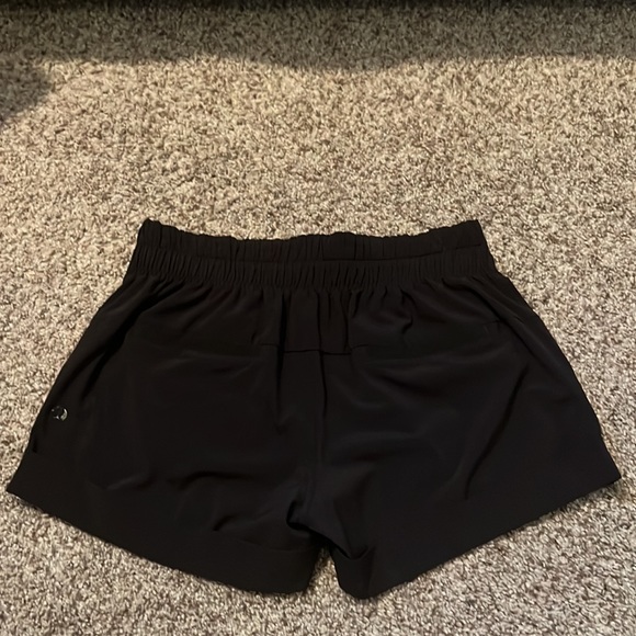 Lululemon Like New, Never Worn Flowy Everyday Ribbon Toe Shorts - Picture 6 of 9